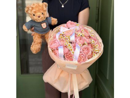 🧸 Bouquet and Small Teddy