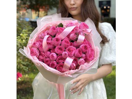 🌸 Peony Spray Roses Giselle